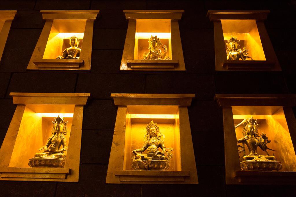 Chengdu Tibetan Hotel-Free Welcome Tibetan Tea ภายนอก รูปภาพ